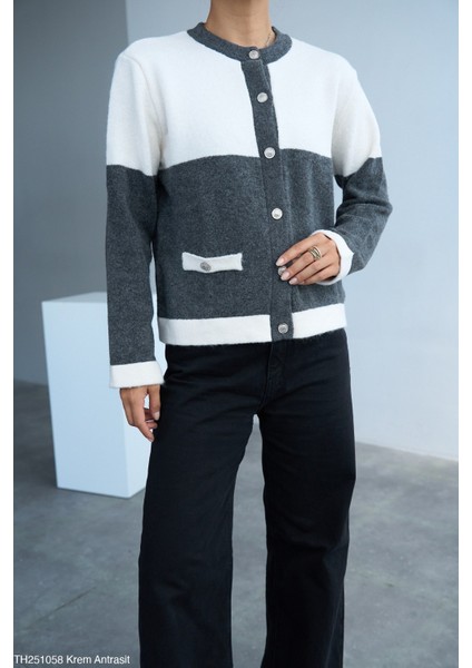 Kadın Kendinden Desenli Düğmeli Hırka fırsatları