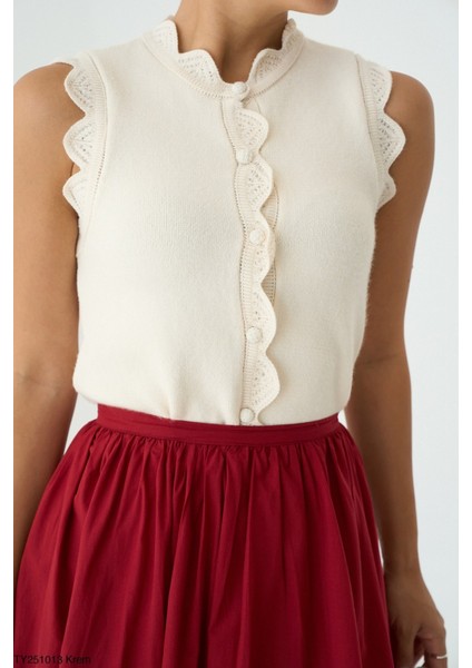 Kadın Yuvarlak Yaka Fırfır Detaylı Triko Yelek modelleri