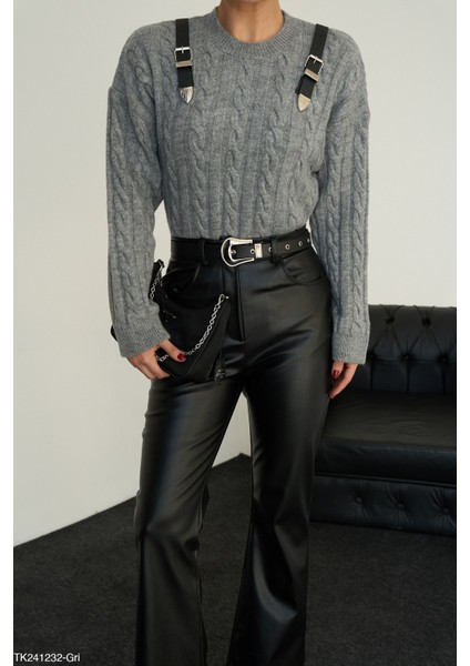 Kadın Aksesuarlı Örgü Desenli Kazak fiyatları