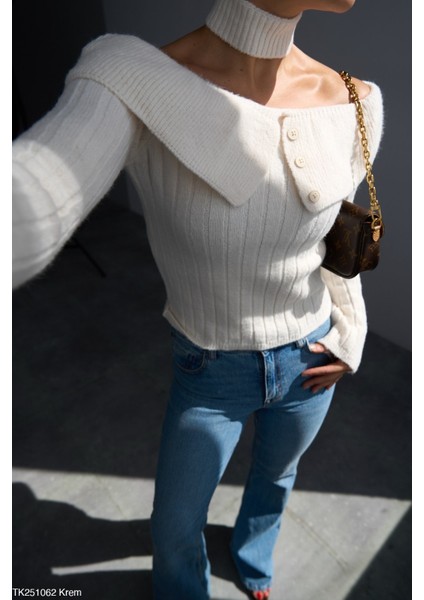 Kadın Boğaz Detaylı Omuz Dekolteli Triko Kazak fiyatları
