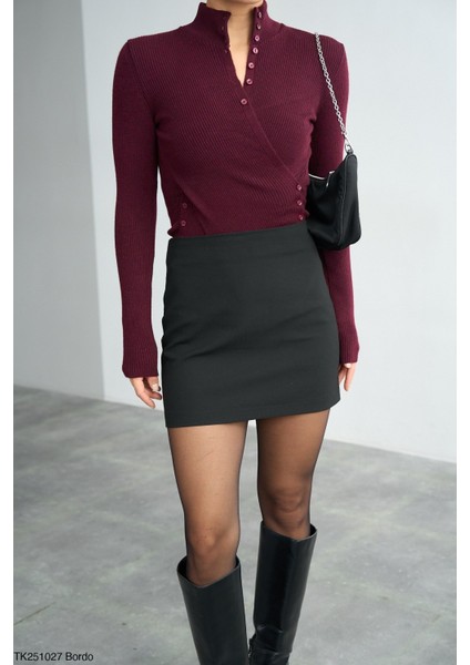 Kadın Düğme Aksesuarlı Yarım Balıkçıl Triko Kazak modelleri