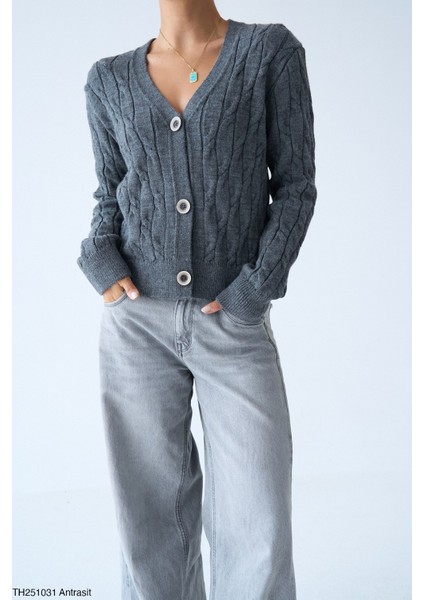 Düğmeli Triko Hırka