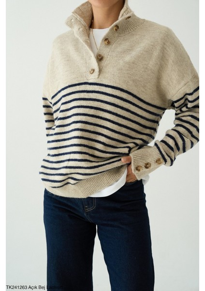 Kadın Düğmeli Yaka Çizgili Standart Beden Kazak fiyatları