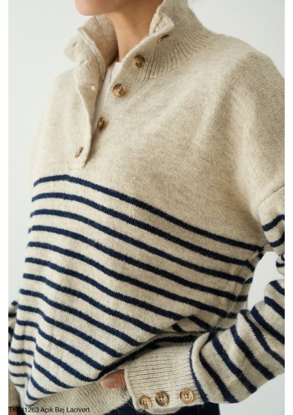 Kadın Düğmeli Yaka Çizgili Standart Beden Kazak modelleri