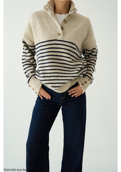 Kadın Düğmeli Yaka Çizgili Standart Beden Kazak fırsatları