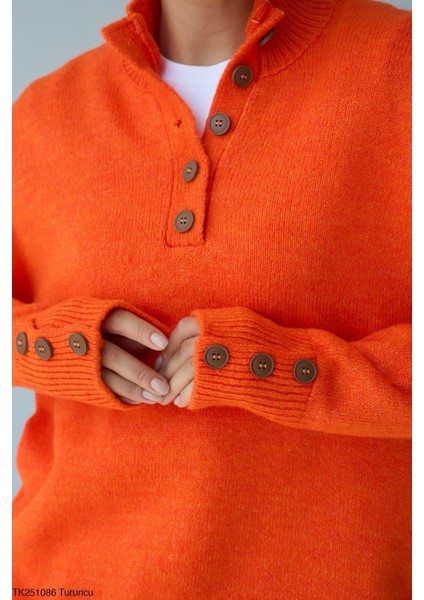 Kadın Kol ve Boğaz Düğme Aksesuarlı Triko Kazak fiyatları