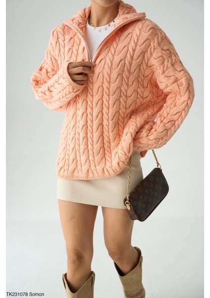 Kadın Yarım Fermuarlı Boğazlı Uzun Kol Kışlık Kazak