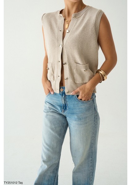Kadın Altın Düğmeli V Yaka Kolsuz Triko Cepli Yelek modelleri