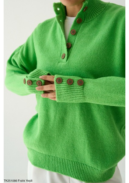Kadın Kol ve Boğaz Düğme Aksesuarlı Triko Kazak modelleri