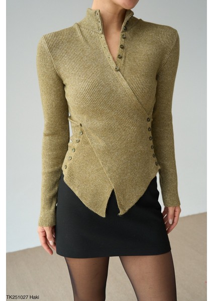 Kadın Düğme Aksesuarlı Yarım Balıkçıl Triko Kazak fiyatları