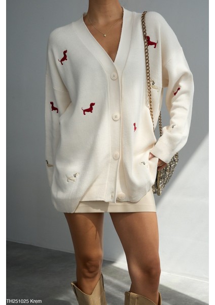 Kadın Düğmeli Yaka Köpek Desenli Hırka modelleri