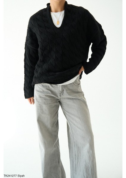 Kadın Dik Yaka Göğüs Dekolteli Örgü Kışlık Kazak fiyatları