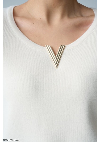 Kadın V Yaka Aksesuarlı Ince Kazak fiyatları