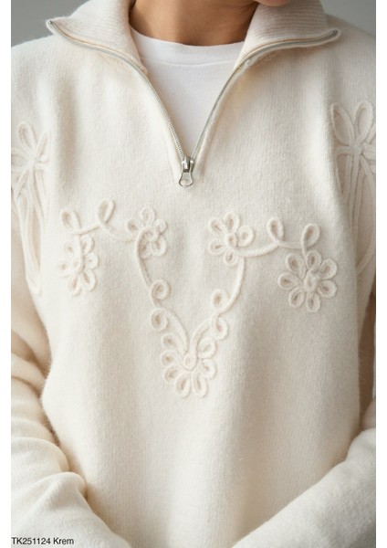 Kadın Yarım Fermuarlı Desenli Boğazlı Örme Triko Kazak fiyatları