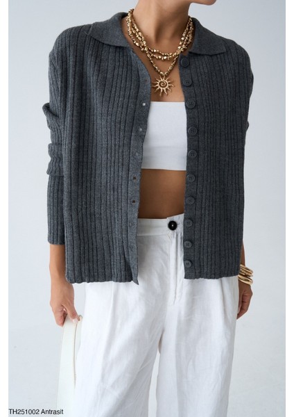 Düğmeli Triko Hırka