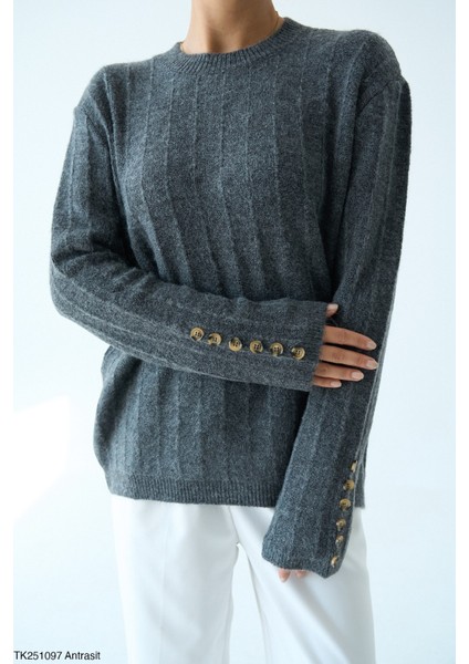 Kadın Kol Düğme Aksesuarlı Triko Kazak