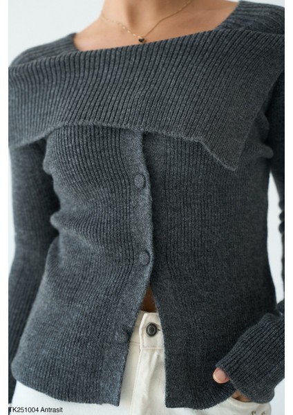 Kadın Kayık Yaka Düğmeli Basic Günlük Triko Kazak fiyatları