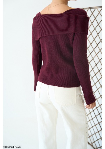 Kadın Kayık Yaka Düğmeli Basic Günlük Triko Kazak fiyatları