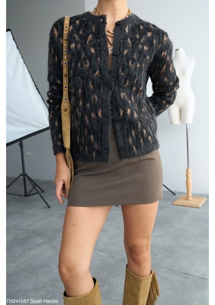 Kadın Kendinden Desenli Standart Beden Düğmeli Hırka fırsatları
