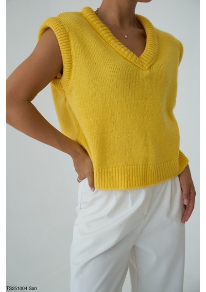 Kadın V Yaka Kısa Kol Triko Süveter modelleri
