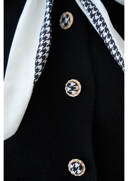 Kadın Fiyonk Detaylı Iki Renk Düğmeli Triko Kazak fiyatları