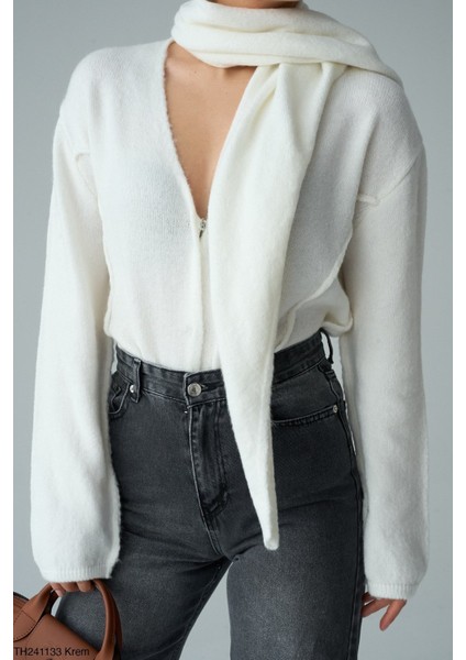 Kadın Boyundan Bağlamalı Gizli Düğmeli Triko Hırka