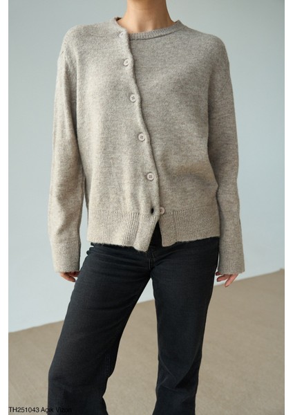 Kadın Full Düğmeli Sezonluk Asimetrik Triko Hırka