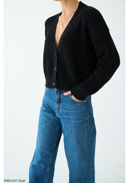 Kadın Düğmeli Standart Beden Kısa Basıc Triko Hırka