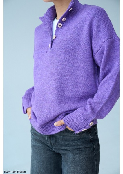 Kadın Kol ve Boğaz Düğme Aksesuarlı Triko Kazak