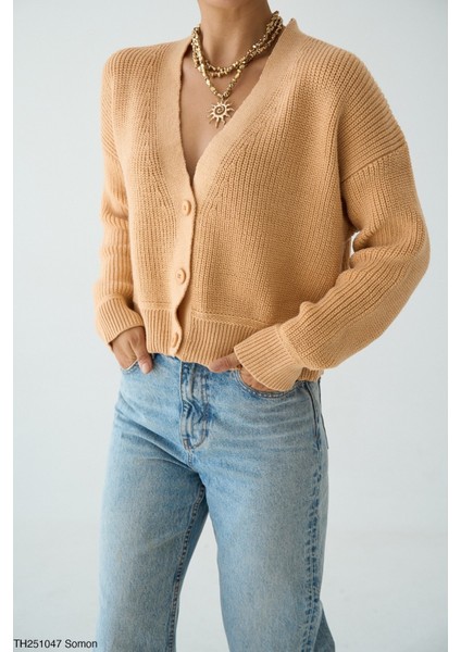 Kadın Düğmeli Standart Beden Kısa Basıc Triko Hırka