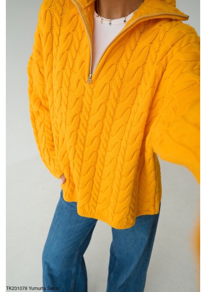 Kadın Yarım Fermuarlı Boğazlı Uzun Kol Kışlık Kazak