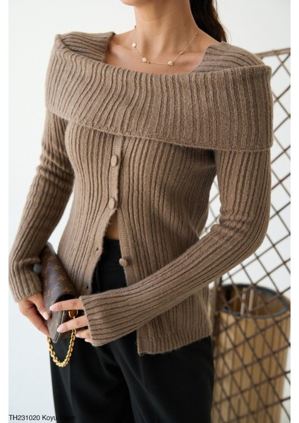 Kadın Kayık Yaka Komple Düğmeli Kışlık Triko Hırka modelleri