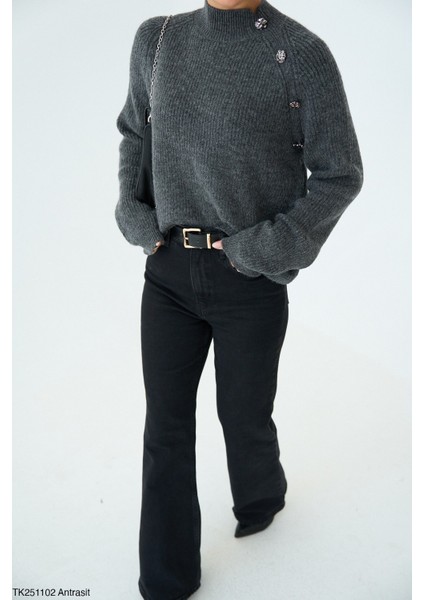 Kadın Kol Düğme Detaylı Basıc Triko Kazak