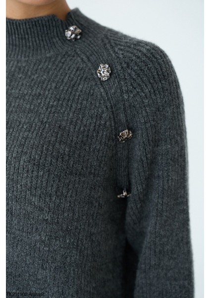 Kadın Kol Düğme Detaylı Basıc Triko Kazak fiyatları