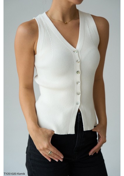 Kadın V Yaka Düğmeli Triko Yelek