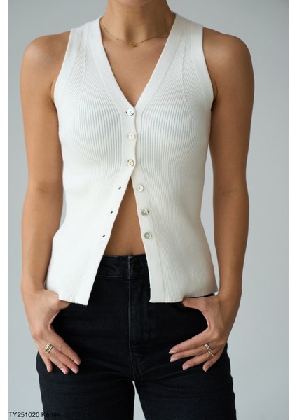 Kadın V Yaka Düğmeli Triko Yelek modelleri