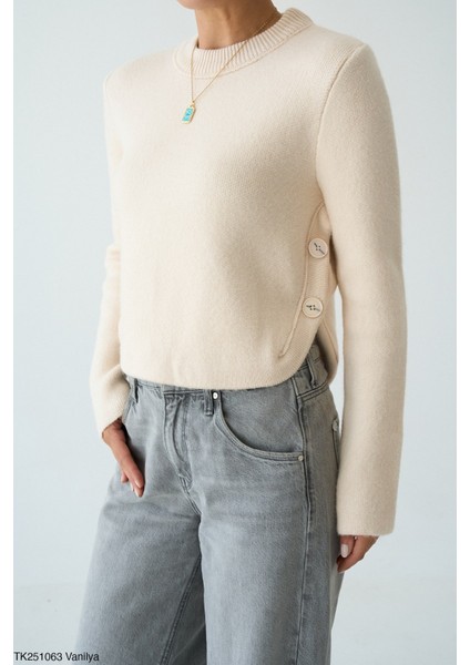 Triko Kol Altı Düğmeli Kazak