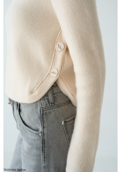Triko Kol Altı Düğmeli Kazak modelleri