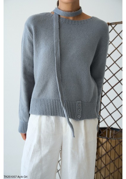 Kadın Boyun Aksesuarlı Standart Beden Triko Kazak fiyatları