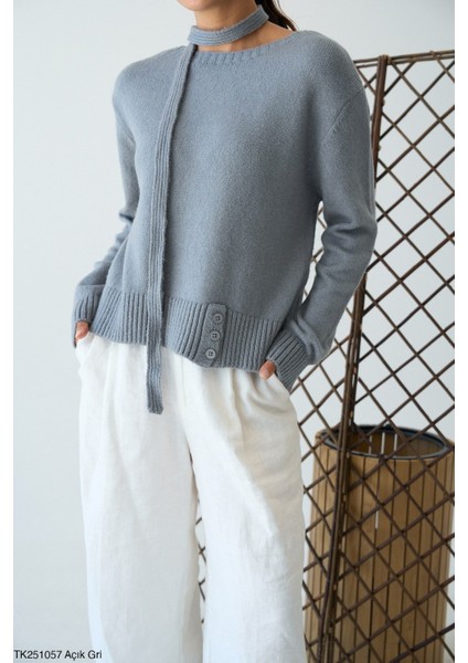 Kadın Boyun Aksesuarlı Standart Beden Triko Kazak modelleri