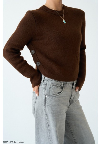 Triko Kol Altı Düğmeli Kazak fiyatları