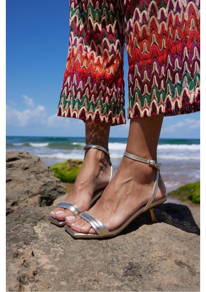 Flexi Kadın Dore Duz Tek Bant Topuklu Sandalet