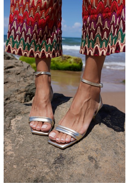 Flexi Kadın Dore Duz Tek Bant Topuklu Sandalet