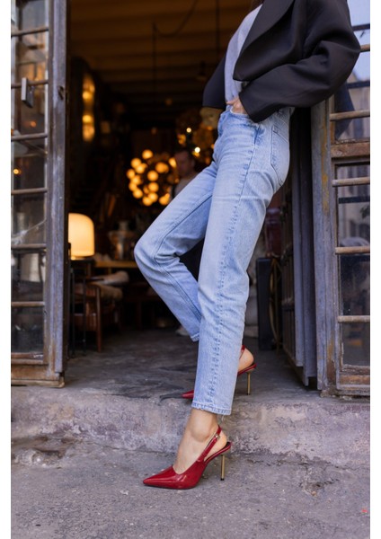 Yivse Kadin Siyah Rugan Metal Toka Detay Topuklu Ayakkabi