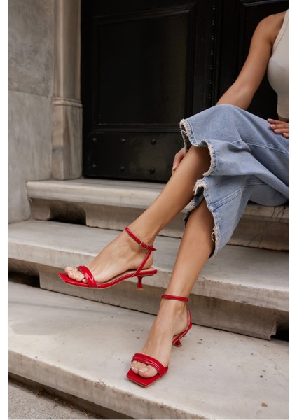 Flexi Kadın Dore Duz Tek Bant Topuklu Sandalet fırsatları