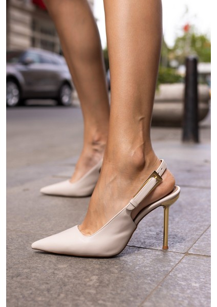 Yivse Kadin Siyah Rugan Metal Toka Detay Topuklu Ayakkabi