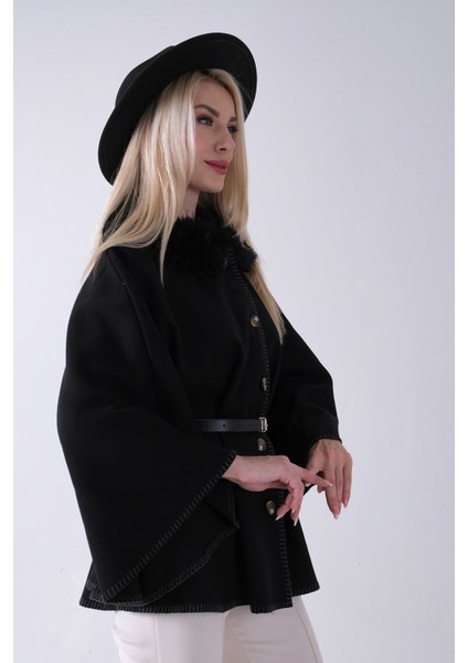 Siyah Yakası Kürklü Dikiş Detaylı Kemerli Panço 47122731.01