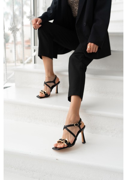 Camilw Kadin Siyah Zincir Detay Topuklu Ayakkabi fiyatları