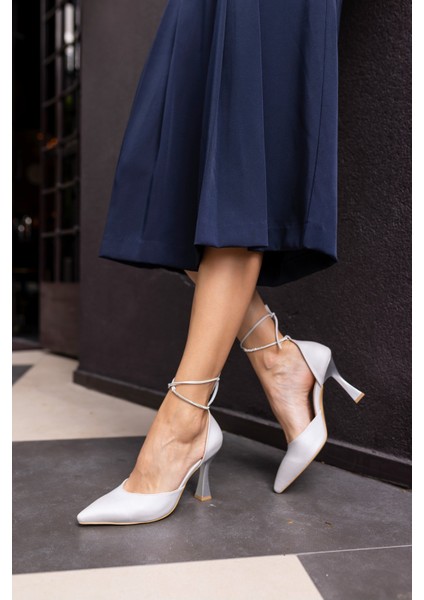 Mitta Kadin Gumus Saten Topuklu Abiye Ayakkabi