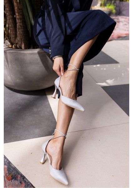 Mitta Kadin Gumus Saten Topuklu Abiye Ayakkabi